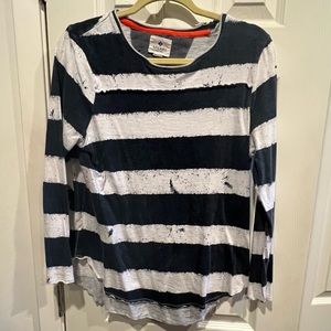 Sperry intentionally distressed LS tee